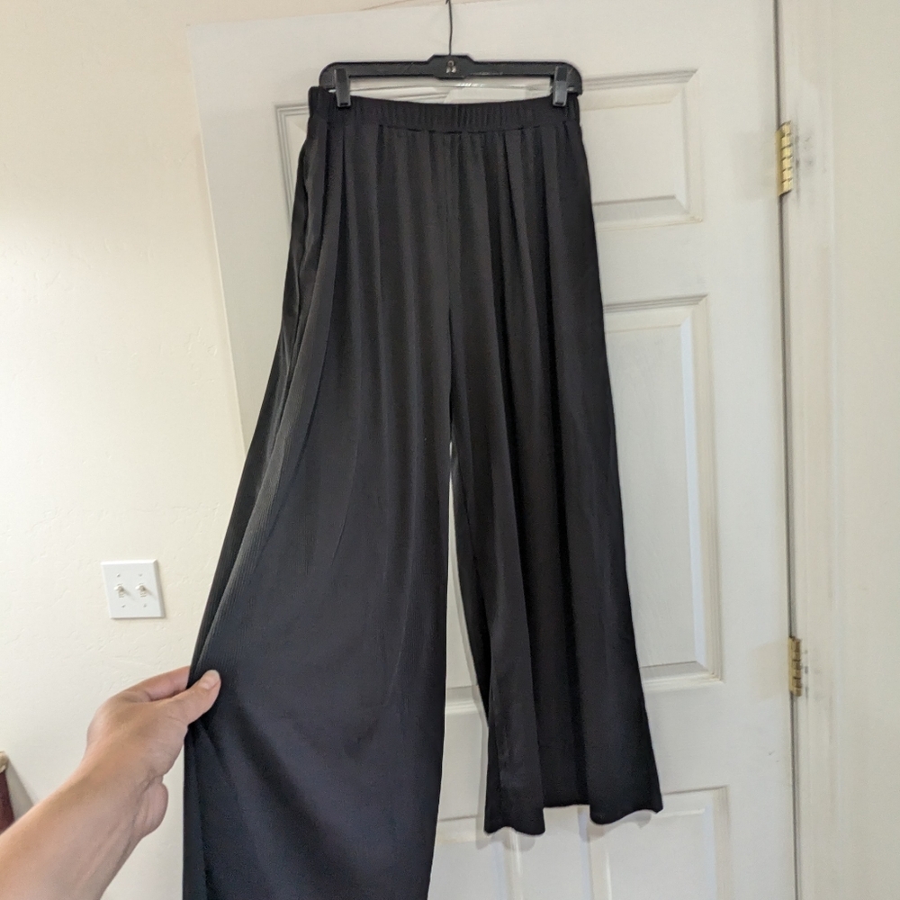 Yozy Beautiful soft Flowy long large pants with pockets - Picture 6 of 9